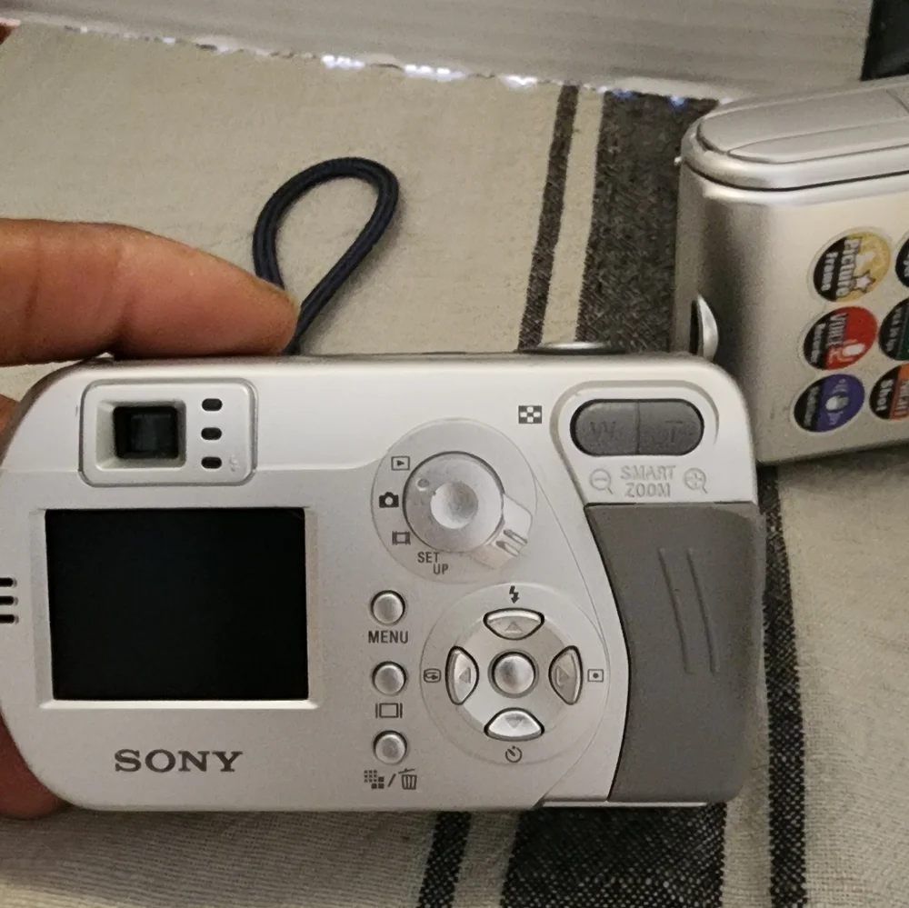 Sony Cyber- Shot 3.2 Mega Pixel & Aiptek DV 6800S